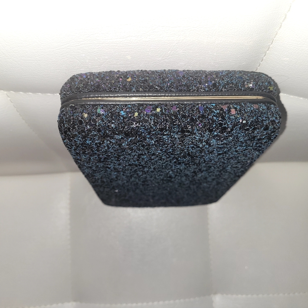 Clutch - Picture 3 of 7